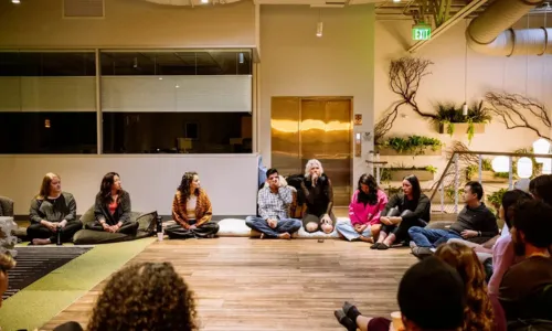 Life coach helping women heal from broken relationships