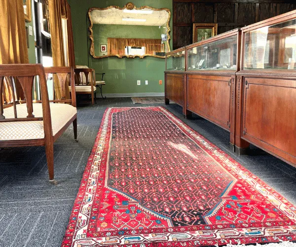 entry way to vintage jewelry company in fayetteville