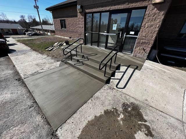 Minot Concrete builds concrete driveway