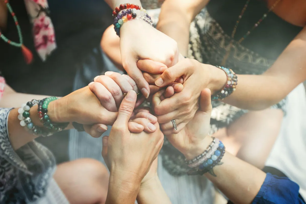 female hands held in collaboration