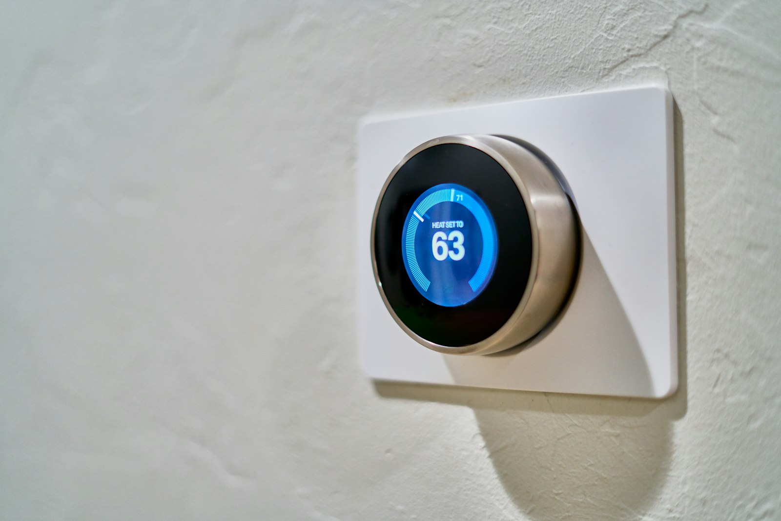 Renting Your Fort Myers Home Short-Term? Why Guest-Controlled Thermostats Are Quietly Wrecking Your AC