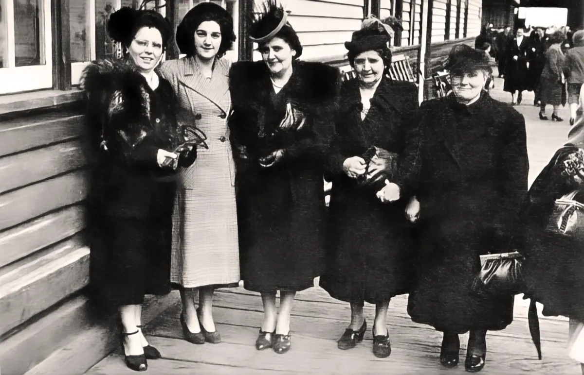 Historical photograph showing Kastellorizian emigrants