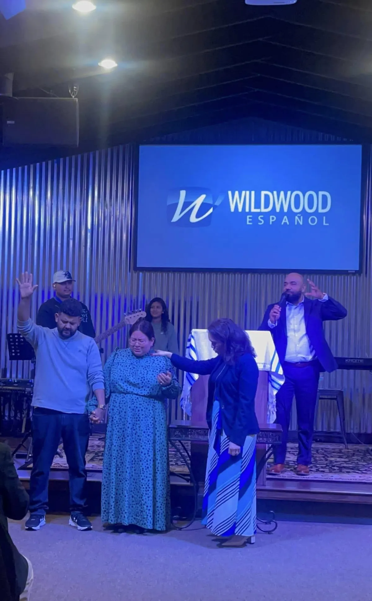 Wildwood Español church community gathering