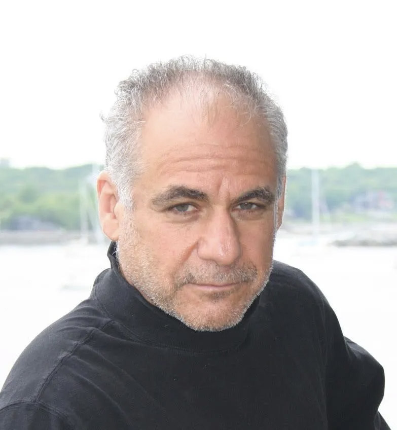 mark stolzenberg headshot