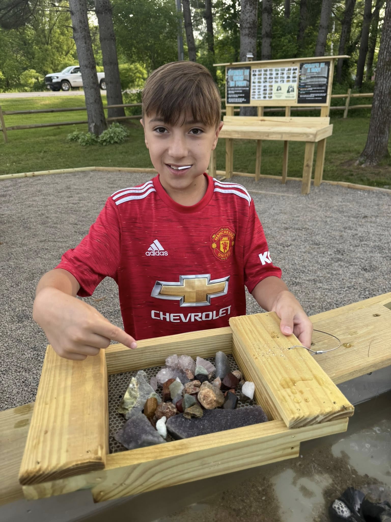 Herkimer Diamond Mining with Kids: What to Know + Where to Stay | West Canada Creek Campground