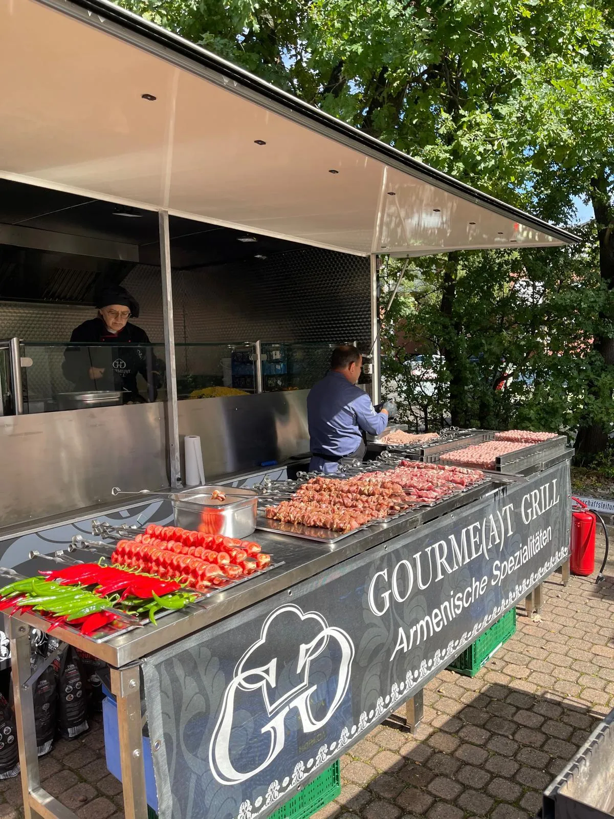 Kulinarische Highlights und gemeinsame Mahlzeiten am Sommertag