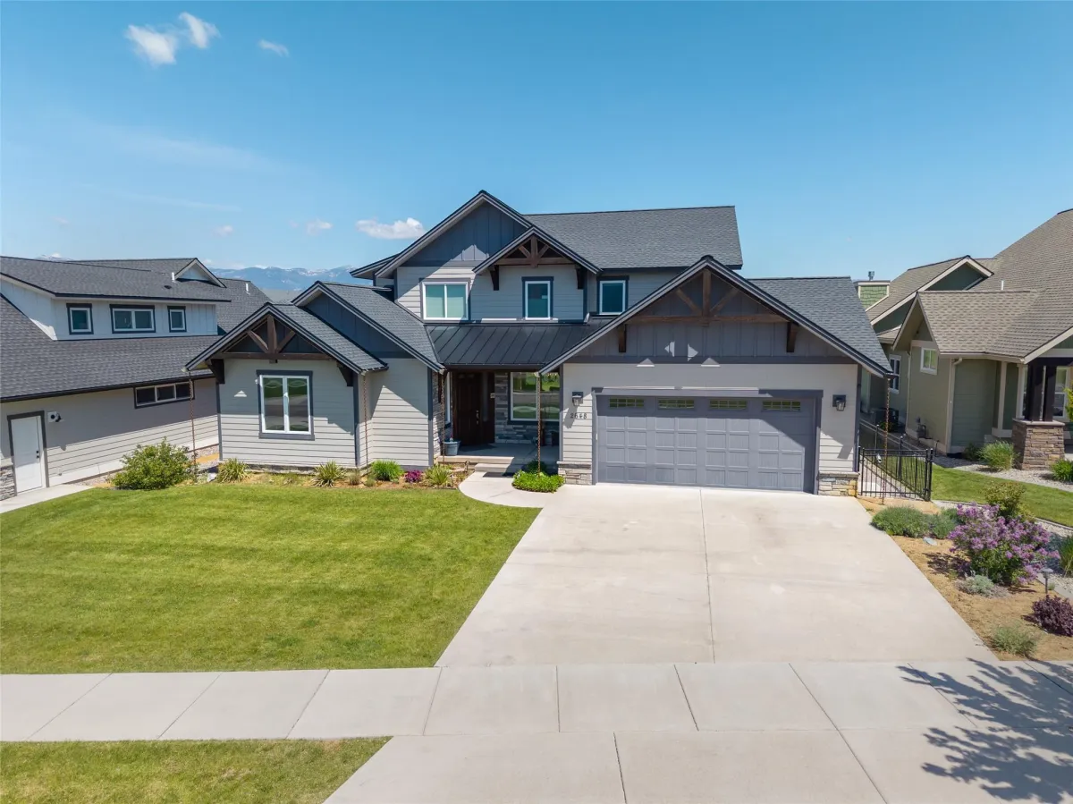 Missoula Concrete builds and installs driveways.