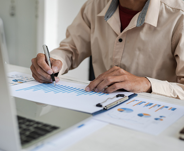 Servitium asiantuntija ja henkilöstötutkimus-työssään