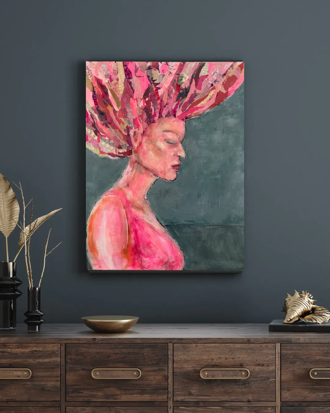 Painting Pink Lady is hanging in a dark interieur