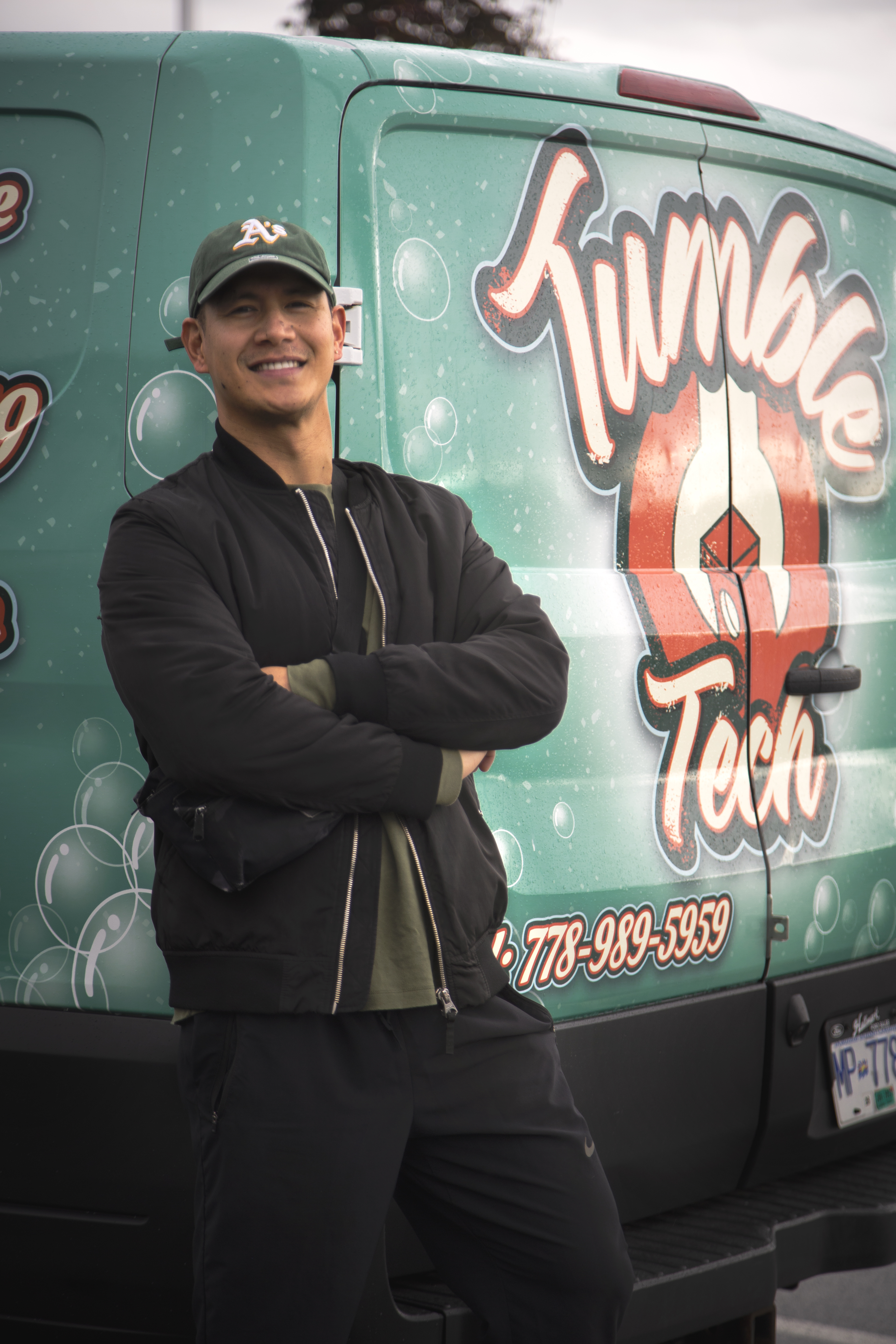 Licensed appliance repair technician providing washer and dryer repair in Metro Vancouver, BC