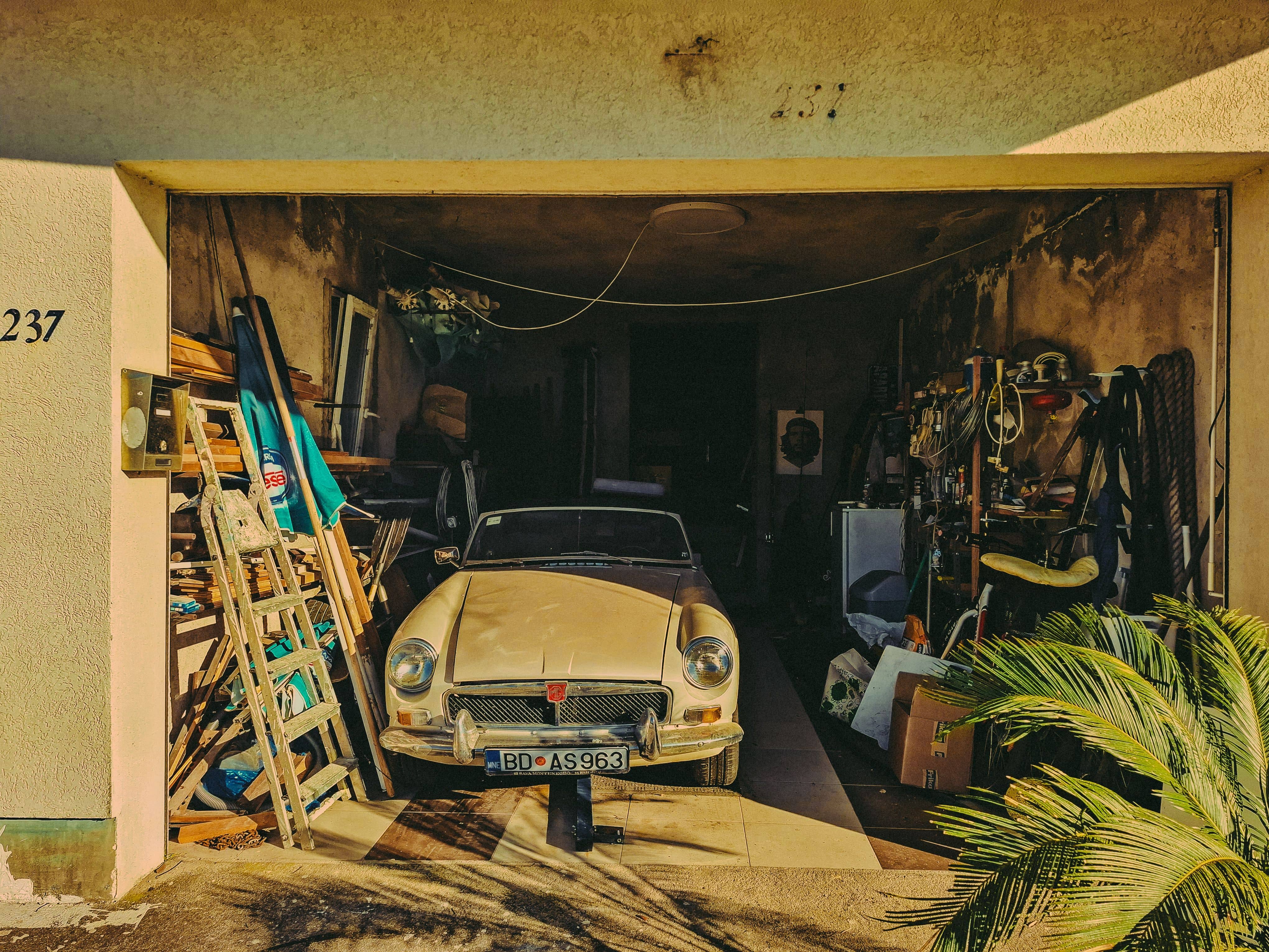 How Much Does It Cost to Clear Out a Garage in the Inland Empire?