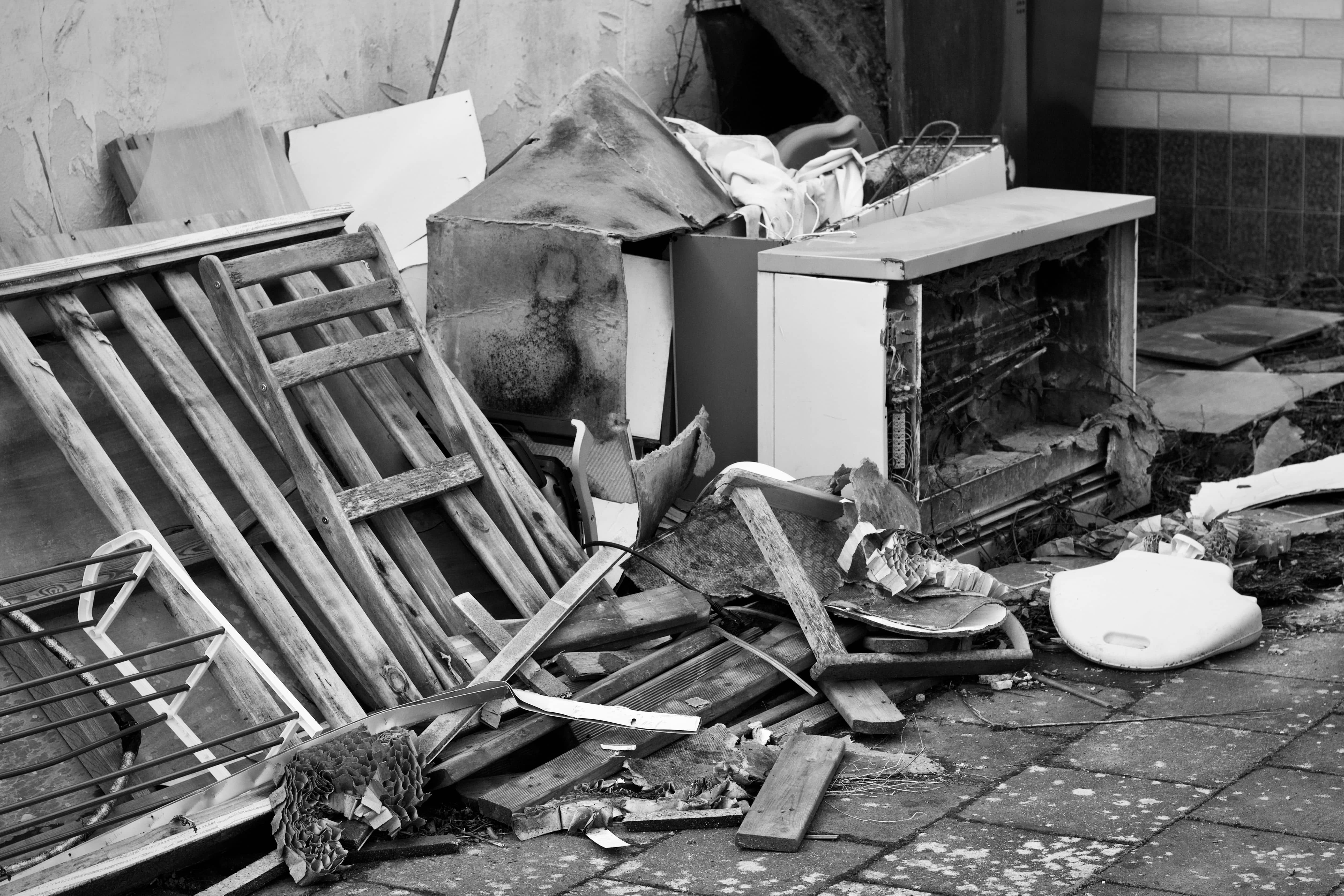 Moving Out in Riverside County? Here is What Junk Haulers Will and Will Not Take