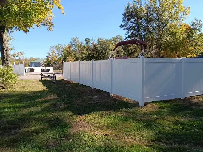 Vinyl and wood fence options in Urbana OH installed by Jordan’s Straight Line Fencing LLC