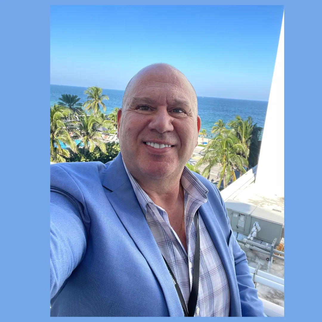 Realtor Stephen DallaCosta photo smiling tropical view Fort Lauderdale FL 