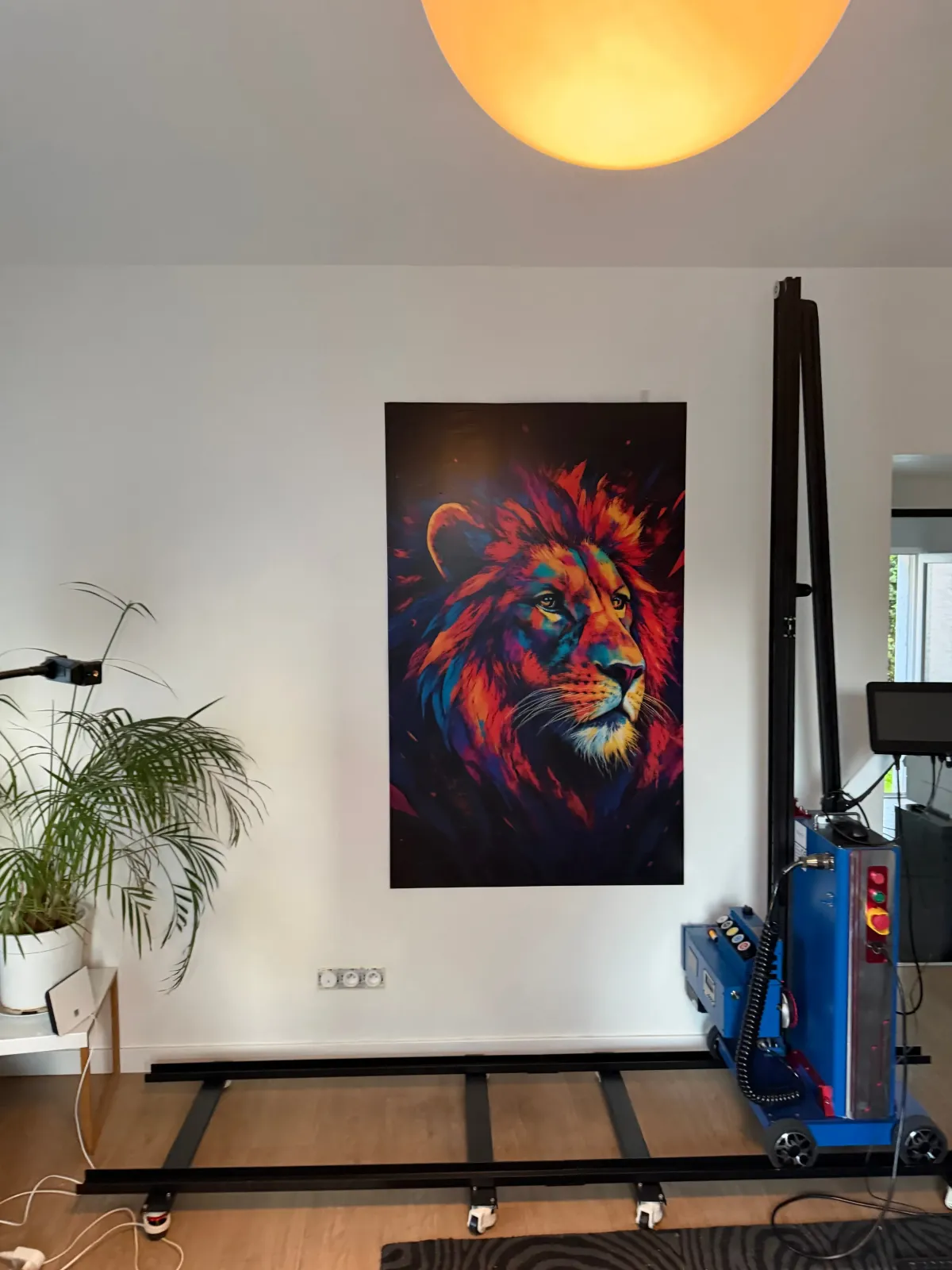 Fresque murale artistique lion coloré réalisée à Tours