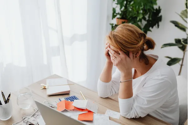 How do I eliminate cash flow headaches as an ecommerce seller?