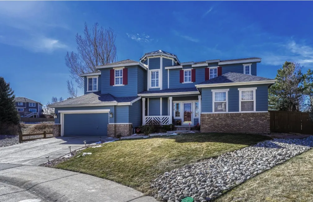 Highlands Ranch vs. Castle Rock: Which Denver Suburb Is Right for You?