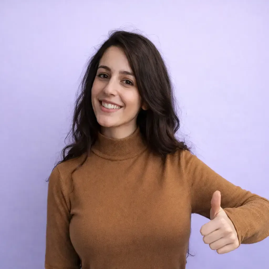 Sarah - happy female customer