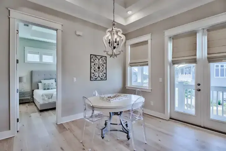 Spacious, open floorplan at Ivybridge