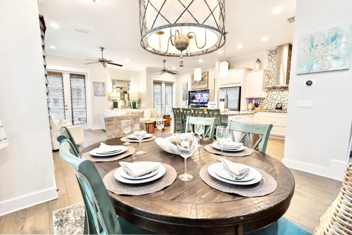 Spacious, open floorplan at Ivybridge