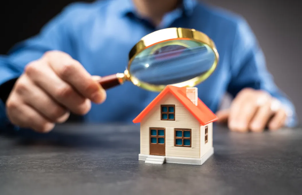 How to Spot Red Flags During a Home Tour