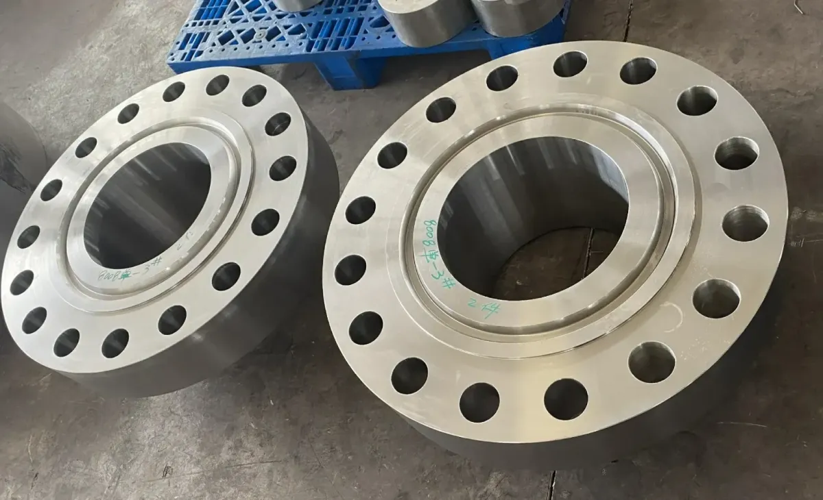 Flange Cap vs Flange Cover