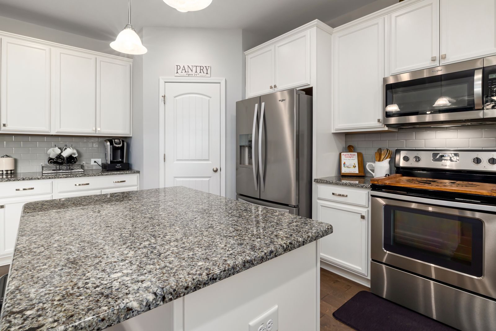 Cabinet Painting & Refinishing in Royal Palm Beach