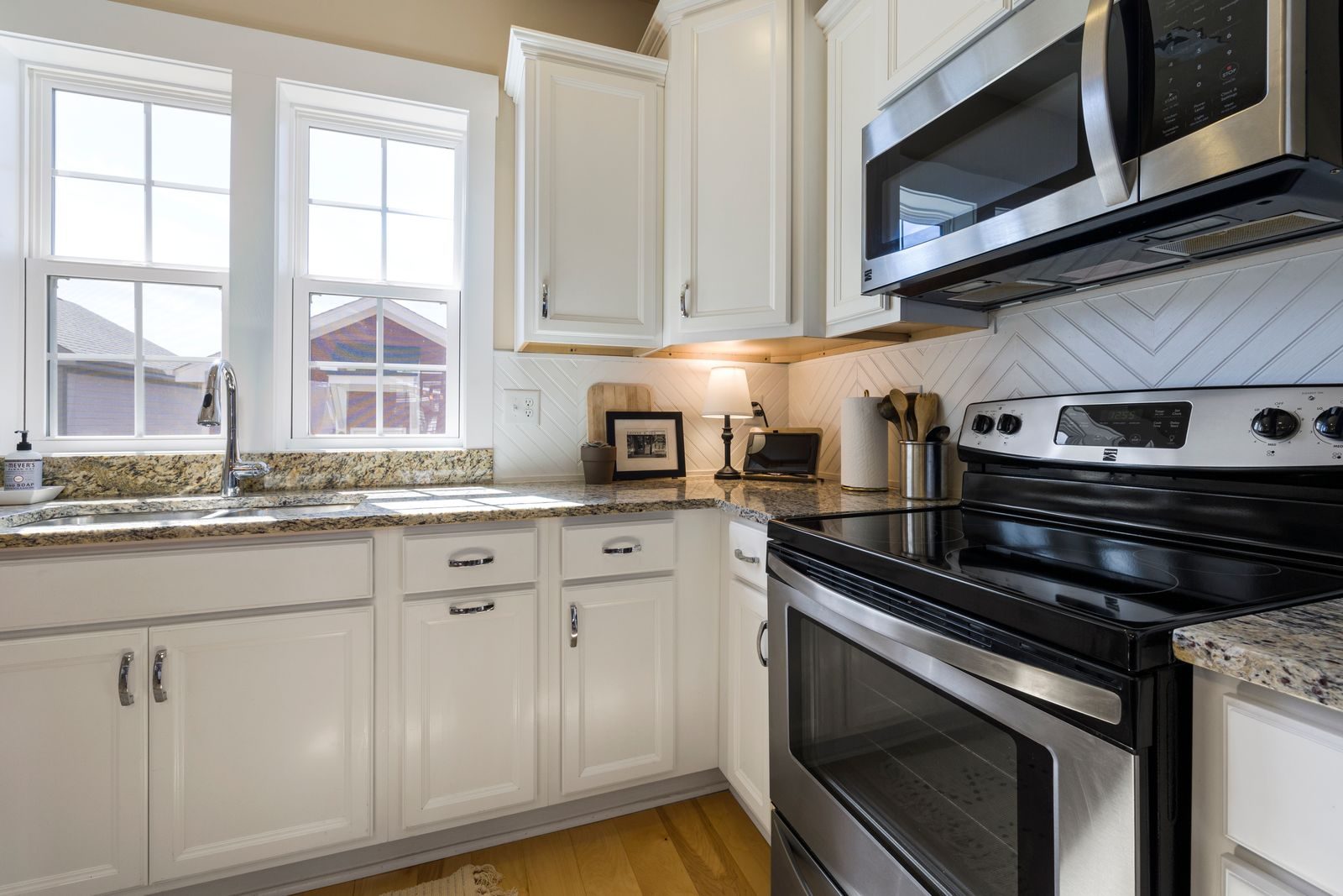 Royal Palm Beach Cabinet Painting & Refinishing