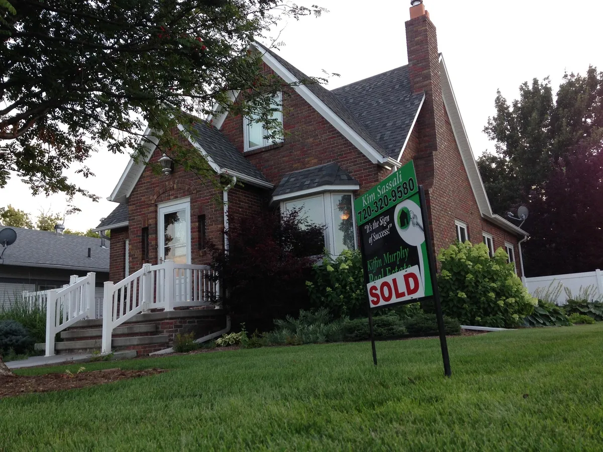 sell house and buy another at the same time Texas