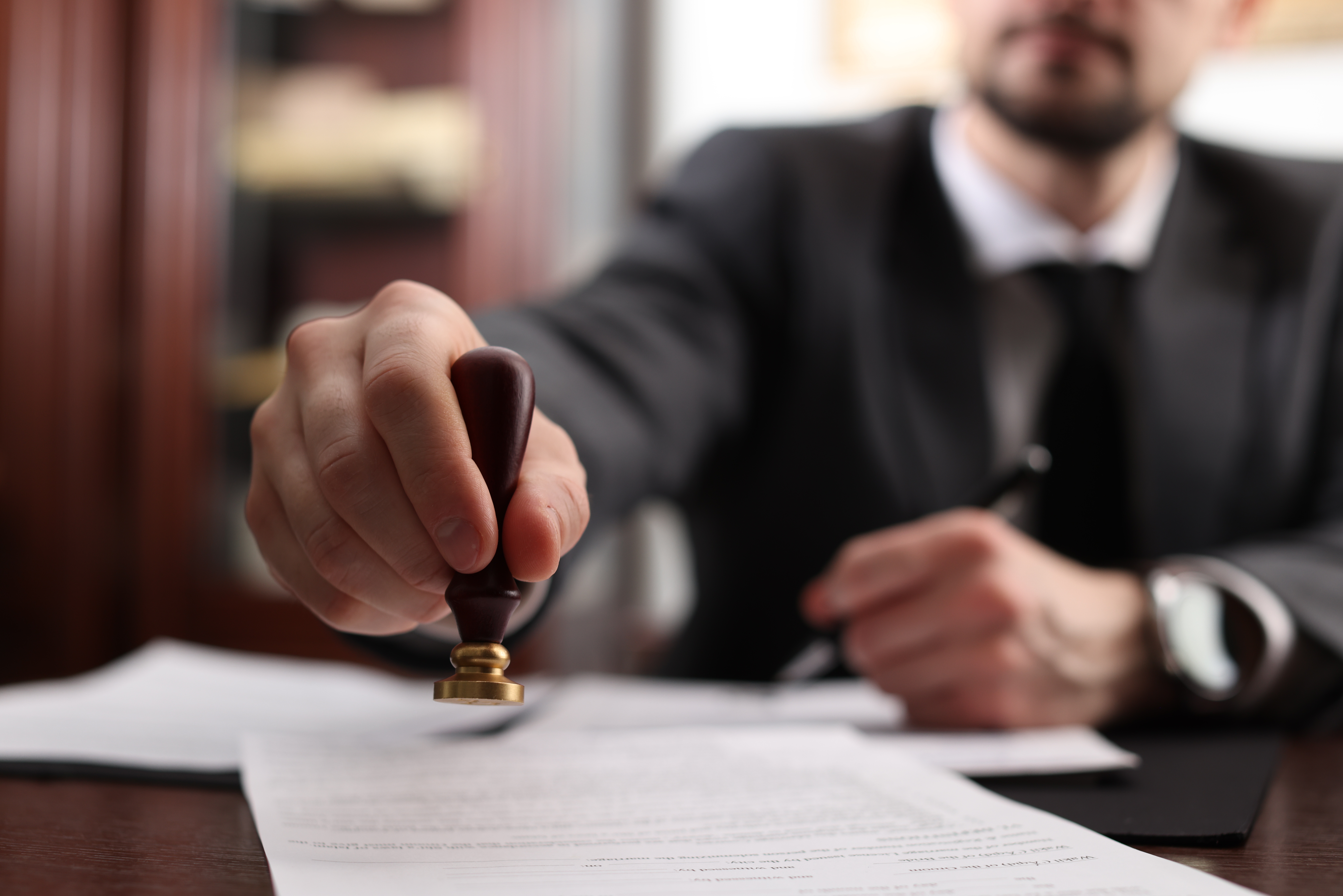 Why Businesses Rely on Professional Notary Services