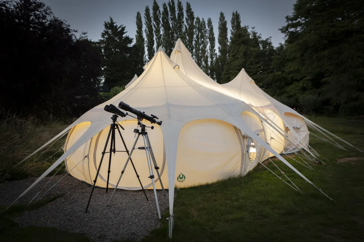 stargazer glamping, stargazing, luxury glamping , binoculars, glamping with binoculars, sheridan brown, luxury glamping, luxury camping