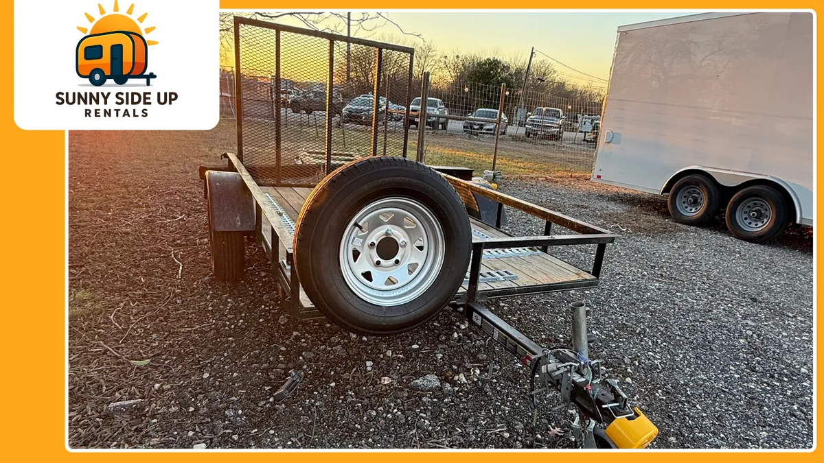 How Does the 83x16 Utility Trailer Help San Antonio Landscaping Businesses During Fall Cleanup?
