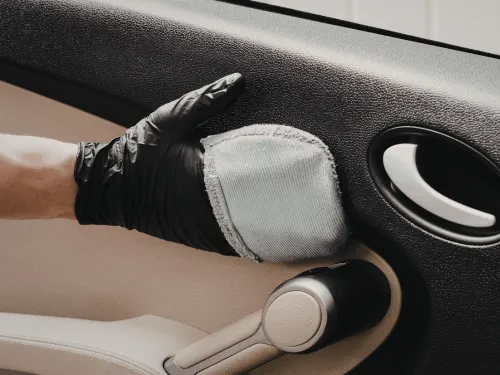 {{ custom_values.service_1 }} in {{custom_values.biz_area_1})