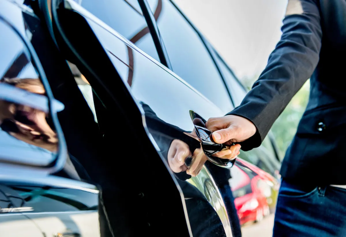 LuxxEllas Elite Transports LLC