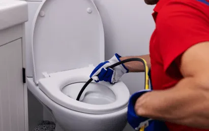 Licensed plumber fix leaking, clogged, or running toilet in San Antonio 