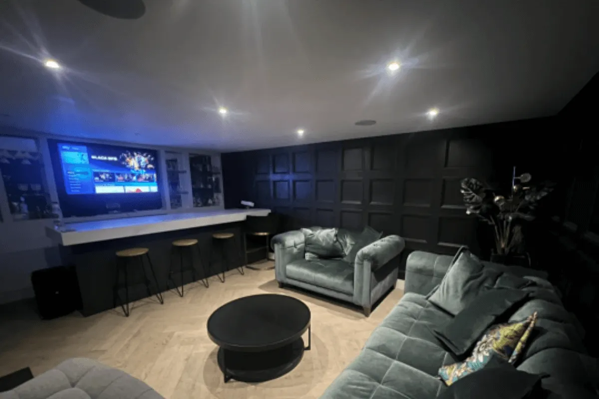 garden room bar installers Surrey
