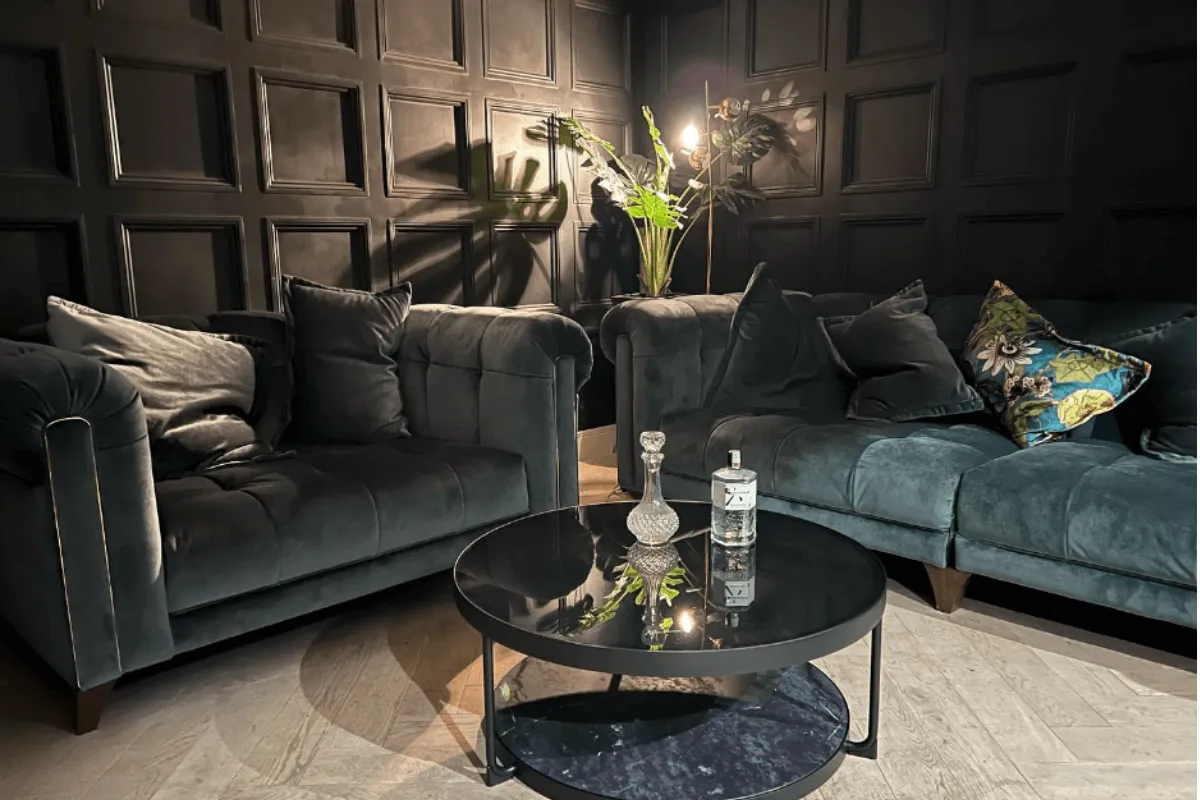 garden room bar Surrey