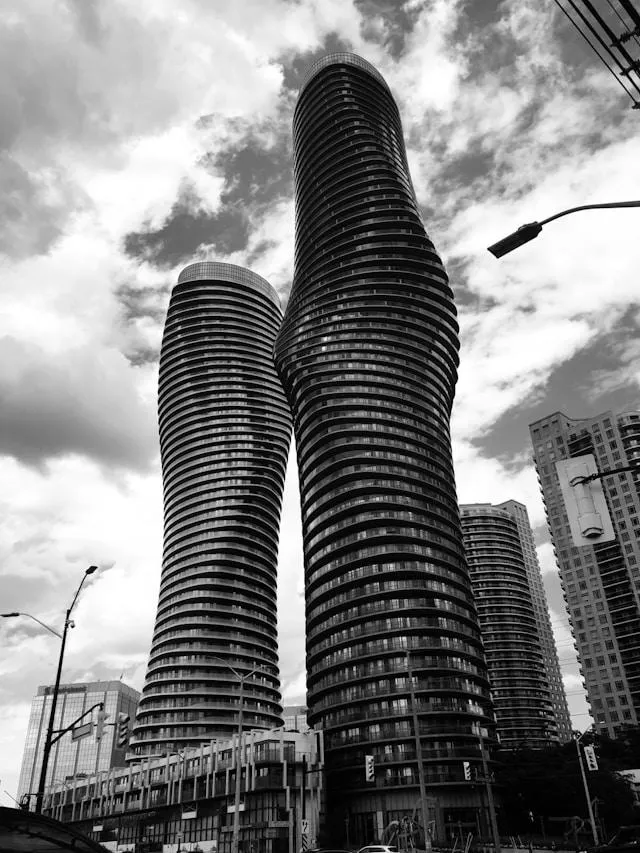 Absolute "Marilyn Monroe" World towers, Mississauga, Ontario