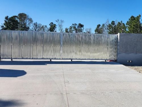 Custom Fencing in Cape Coral