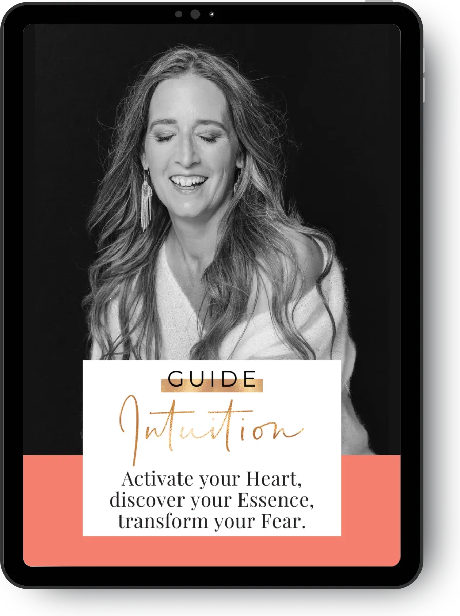 The frontpage of the Intuition Guide by Andrea Hiltbrunner displayed on a tablet. 