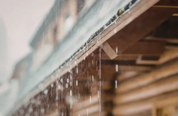  Gutter Flushing with Water