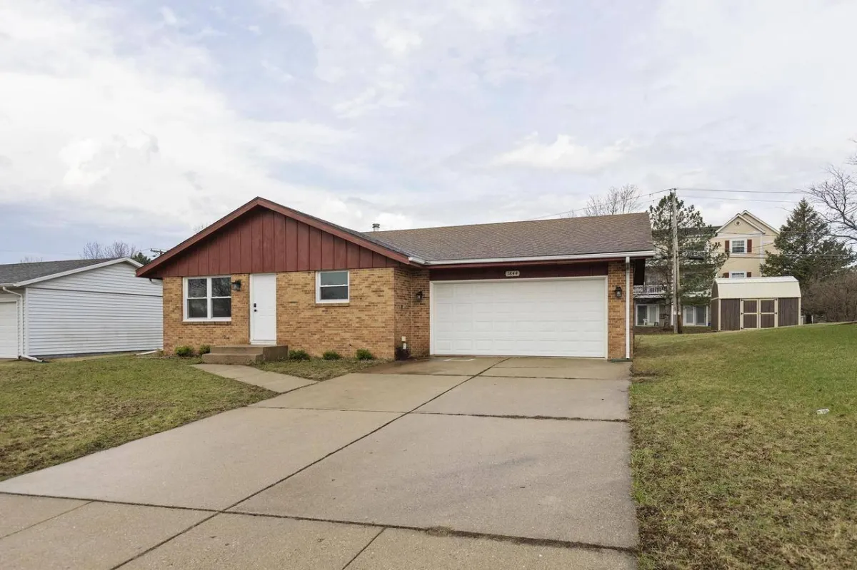 Rockford Concrete levels Driveway.