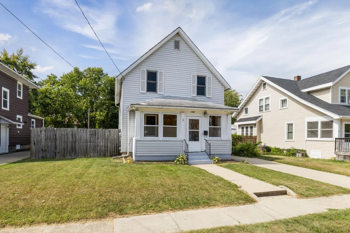 Rockford Concrete levels Driveway.