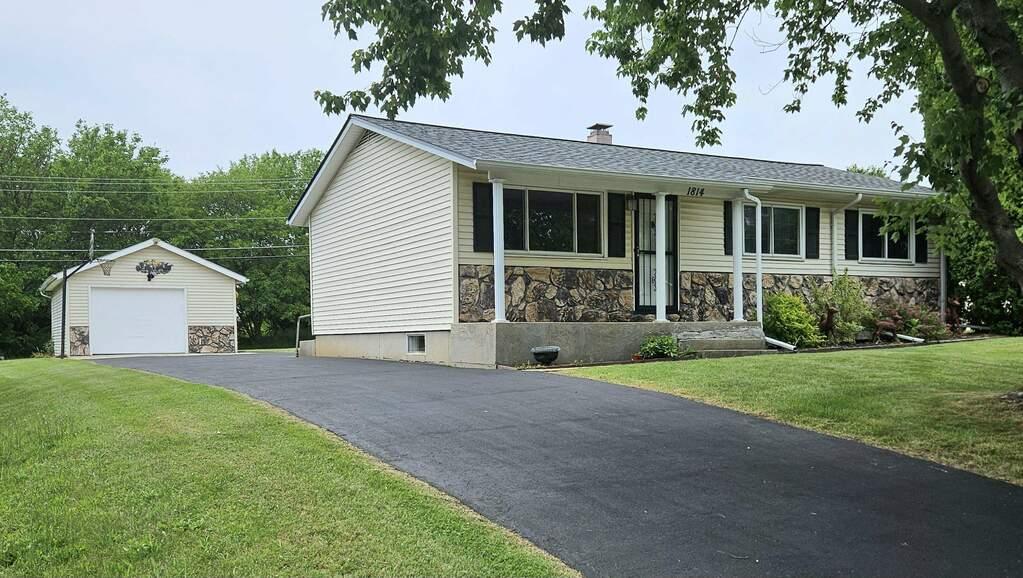 Rockford Concrete levels Driveway.