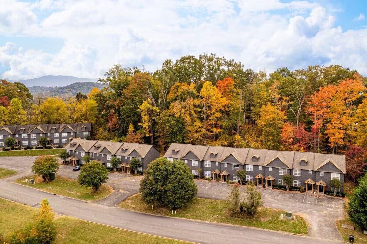 Peace of Mind Lodging team photo