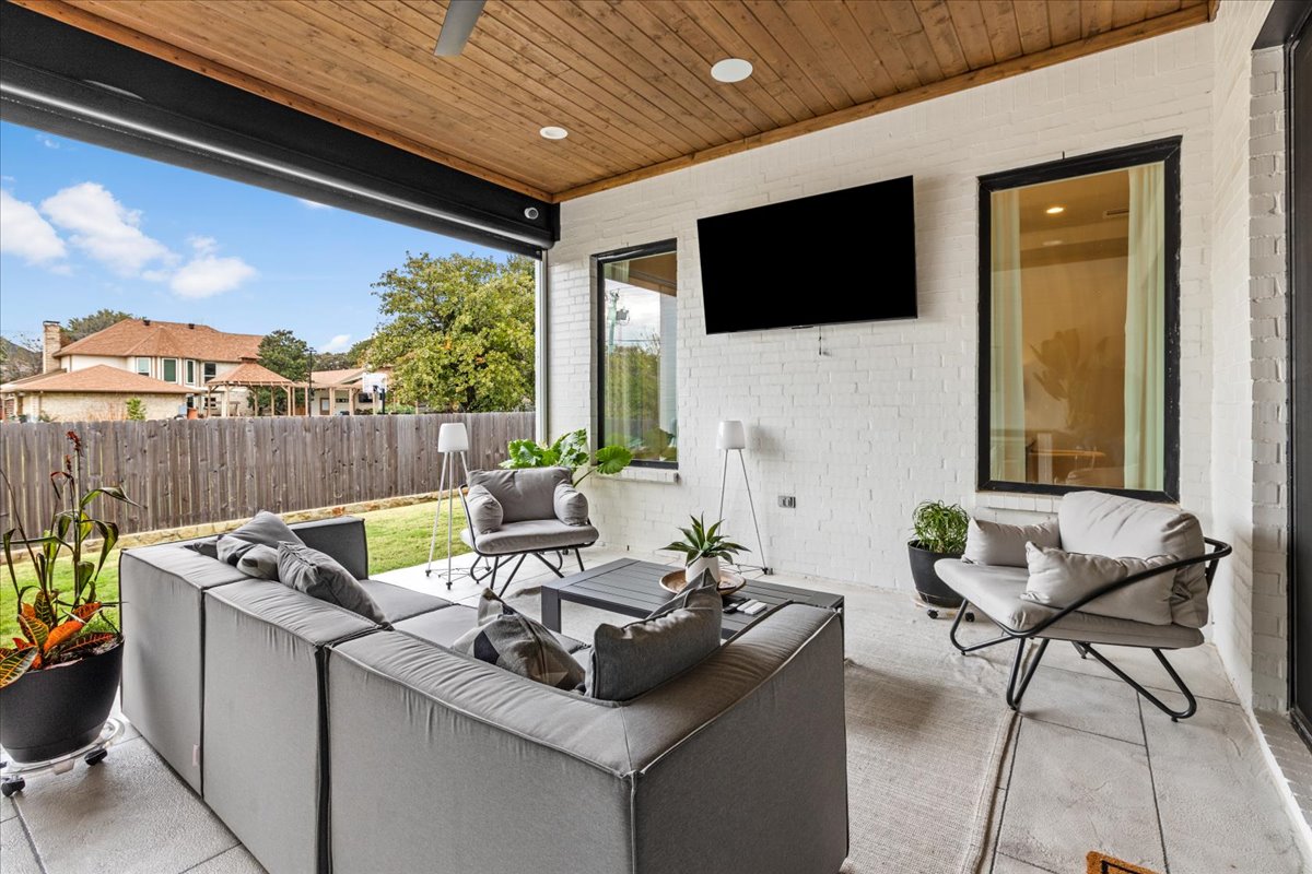 Outdoors sitting rea