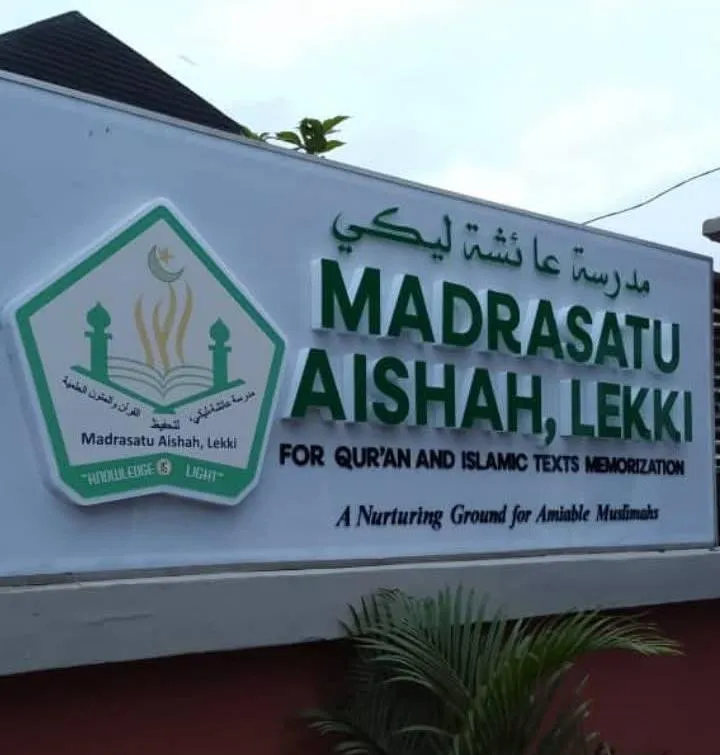 Girls studying Quran at Madrasatu Aishah Lekki