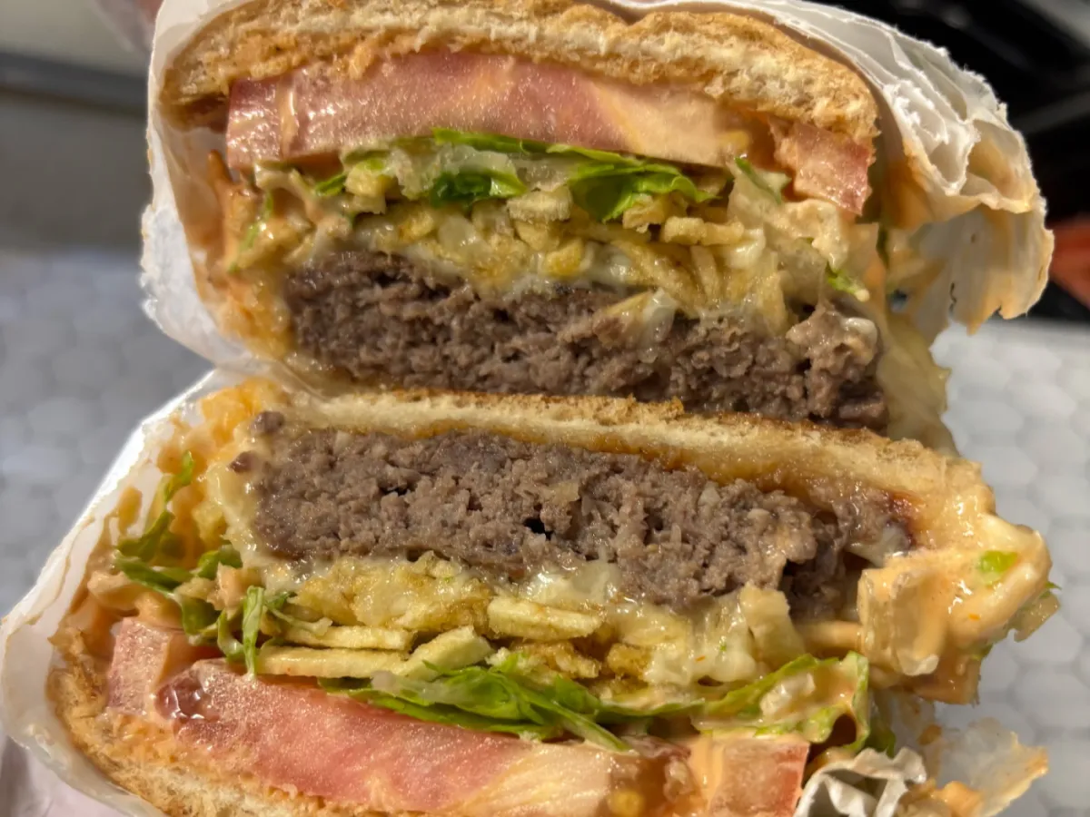 Tropi-Cheeseburger
