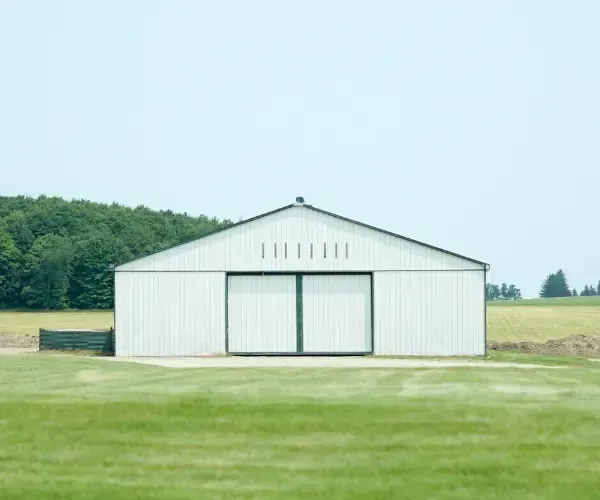 Large pole barn build