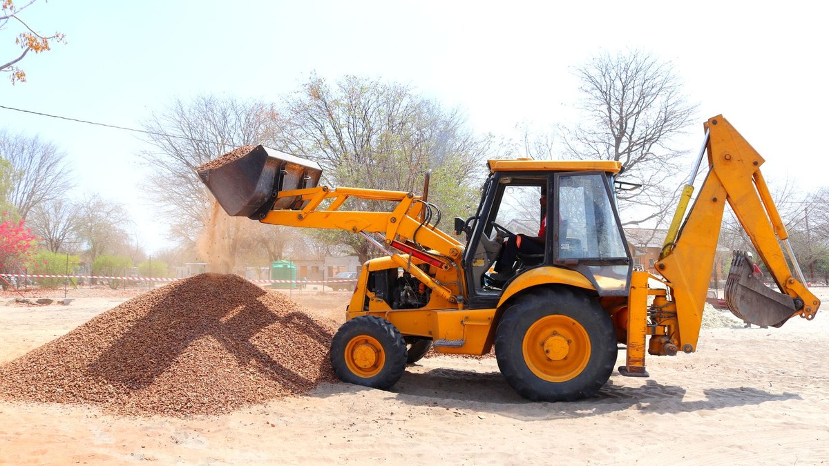 Building a Barn or Shop? What Your Pad, Drainage, and Access Road Need to Look Like Before the Steel Arrives